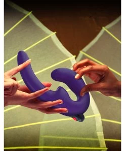 Fun Factory ShareVibe -Sex Toy Store FF SHAREVIBE 26266 Hand 01 1